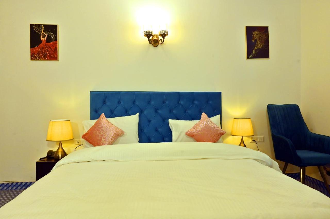 Jay Ally - Boutique Hotel Нью-Дели Экстерьер фото